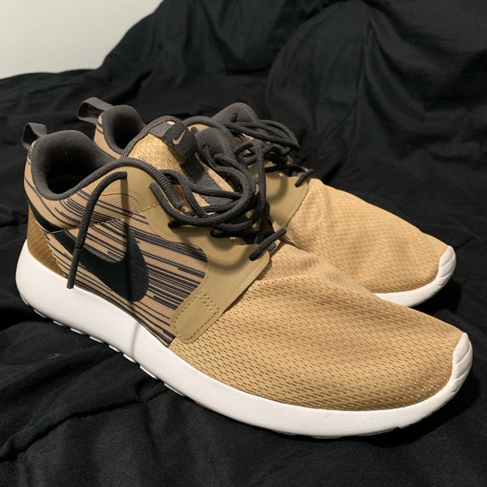 Nike Roshe Run Hyperfuse Gold Metallic